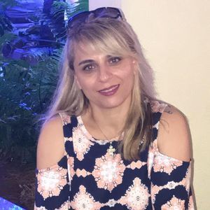 Meet your Posher, Euangelia